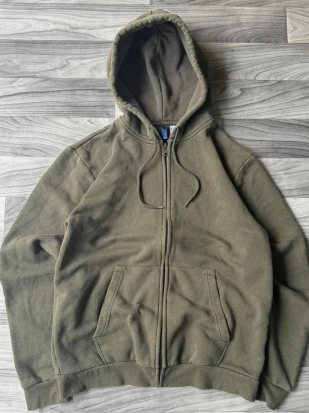 H&M Unisex Divided Olive Green Zip-Up Hoodie!